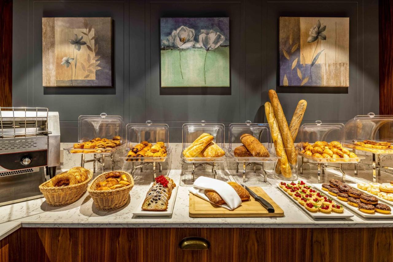 Tzl Suites Hotel Nisantasi İstanbul Dış mekan fotoğraf A breakfast buffet at a hotel