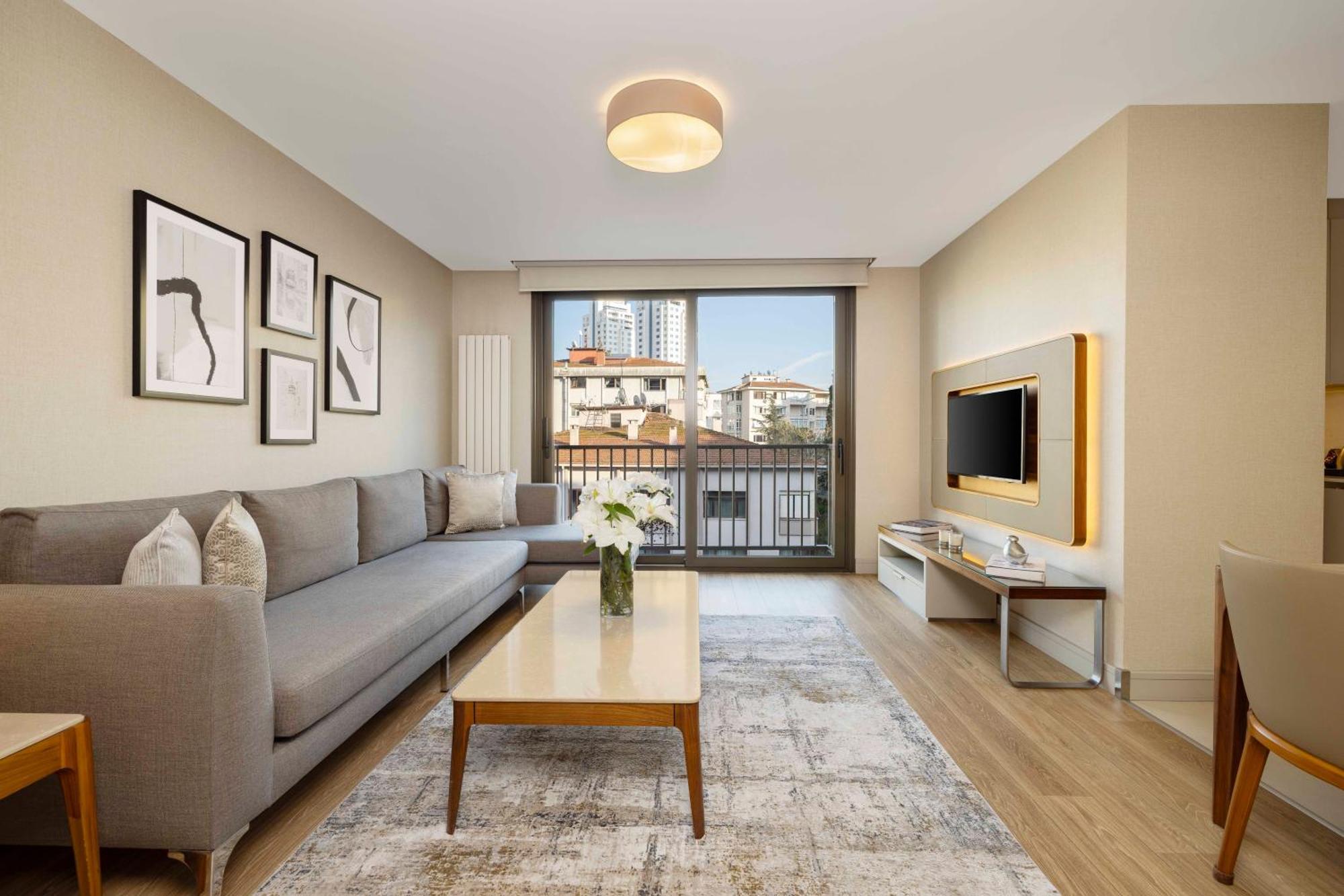Tzl Suites Hotel Nisantasi İstanbul Dış mekan fotoğraf A staged living room